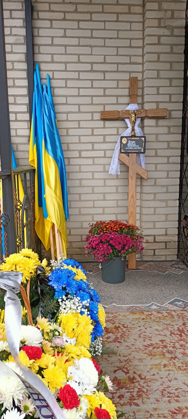 Майже півтора року тривоги та надії змінила гірка правда: на Волині попрощалися з Героєм Вадимом Гризіним