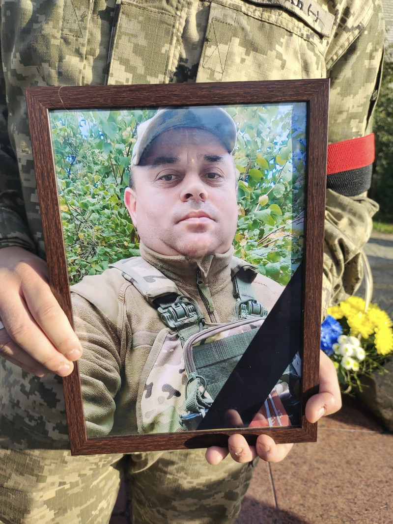 Без батька залишились донька та син: на Волині «на щиті» зустріли Героя Володимира Ніколайчука, який віддав життя за Україну