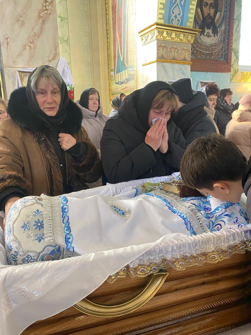 Перший український священник у місті: на Волині поховали протоієрея храму ПЦУ
