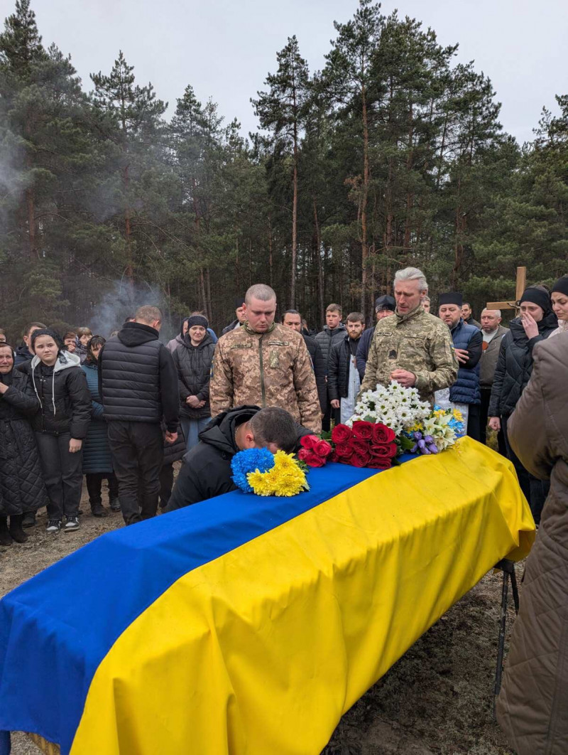 Майже два роки вважався зниклим безвісти: на Волині попрощалися з молодим захисником Дмитром Шудрою