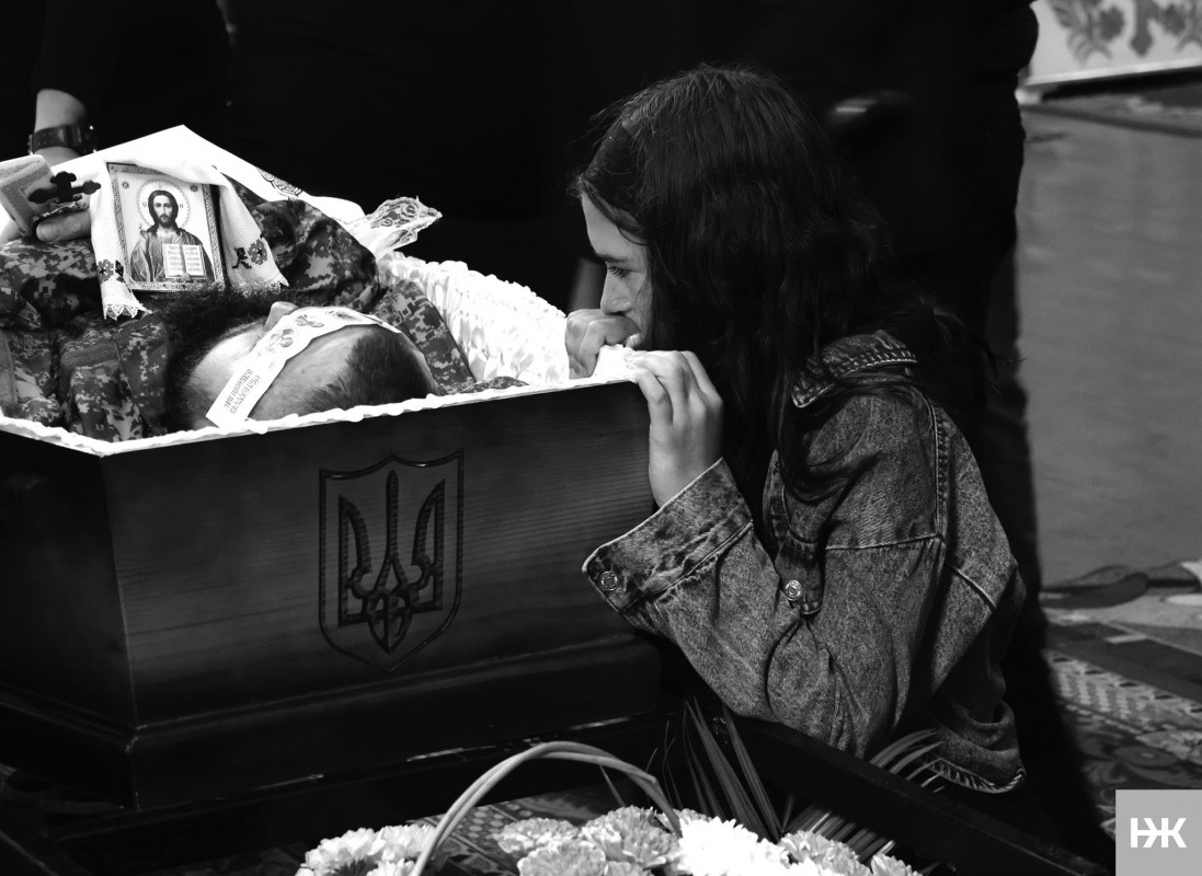На Волині попрощалися із захисником Сергієм Клапінським, життя якого трагічно обірвала ДТП