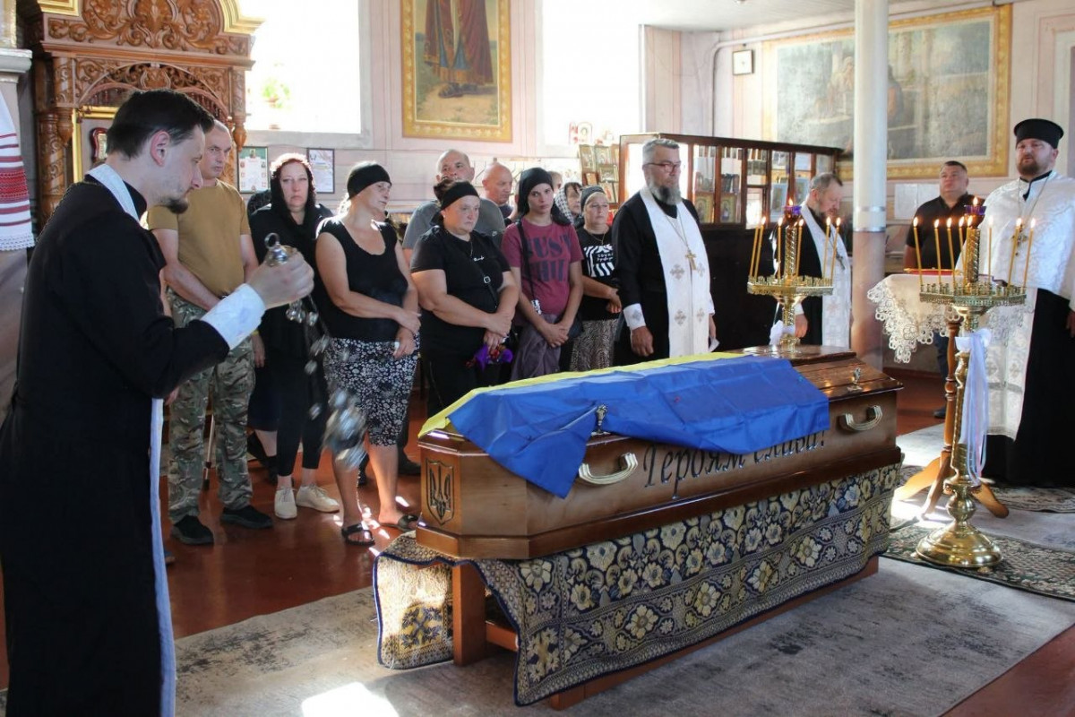 На Волині попрощалися з 44-річним Героєм Павлом Манюхіним, який поліг у бою на Сумщині