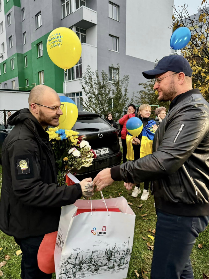 29 місяців у неволі: до Луцька повернувся звільнений з російського полону Дмитро Селютін