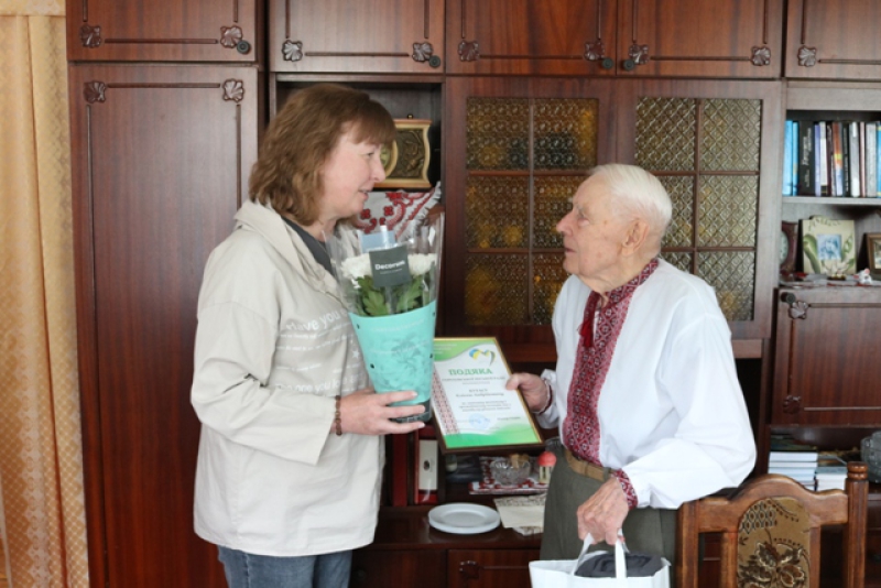 Ветеран-будівельник: на Волині довгожитель відзначив 95-річний ювілей