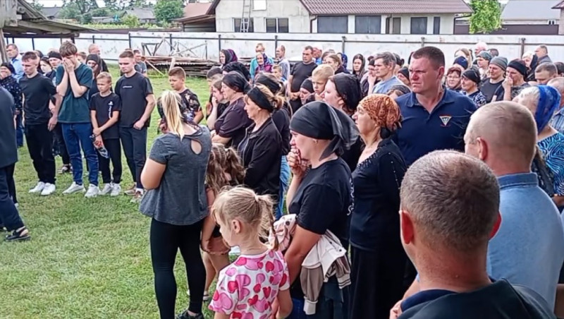 Герой помер від тяжких поранень на війні: на Волині попрощалися із Захисником Валентином Вавелюком