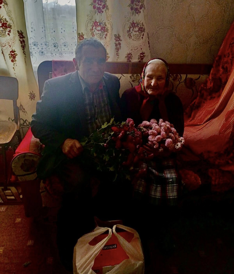 Тішиться онуками та правнуками: бабуся з Волині відзначила 91-річчя