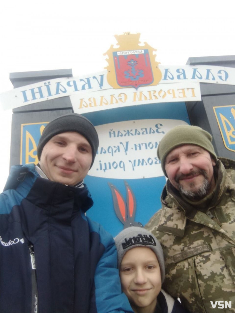 Син не знав, як сказати мамі, що батько уже ніколи не зателефонує: розповідь про життя і останній бій Героя з Волині Олександра Наумюка