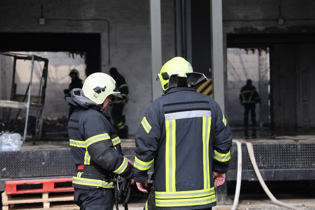 Луцьк після атаки «шахедів»: вогонь, пошкоджені будинки, складські приміщення, робота рятувальників