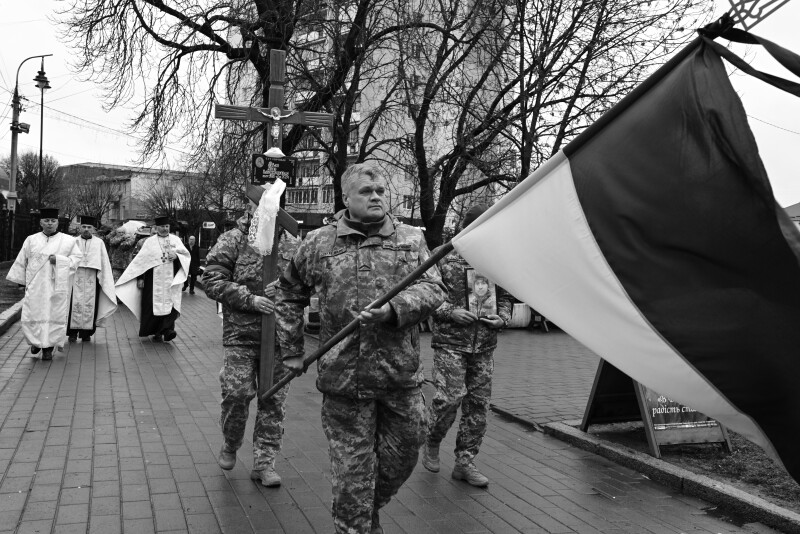 Загинув на Донеччині: у Луцьку попрощалися з Героєм Ігорем Ревком