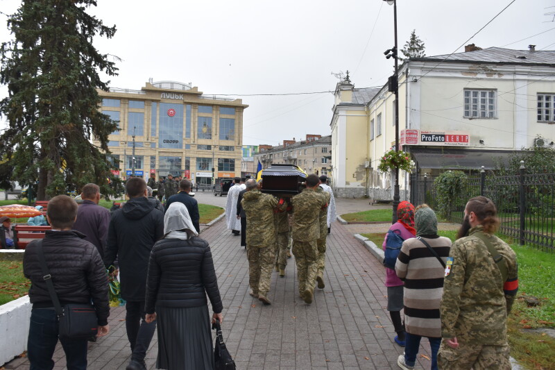 Волиняни провели в останню дорогу загиблого Героя Андрія Савчука