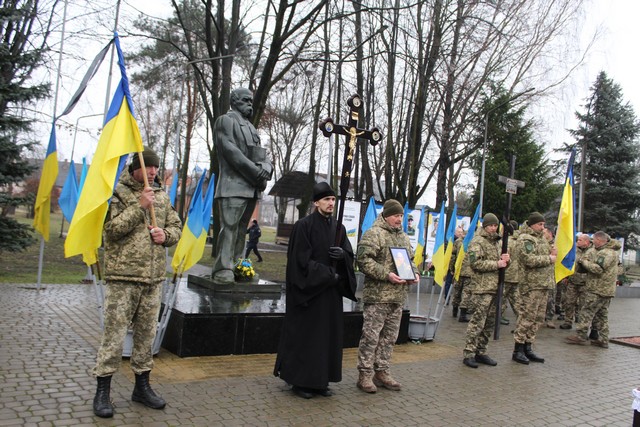 Двоє синів втратили батька: на Волинь «на щиті» повернувся полеглий Герой Микола Голінчук