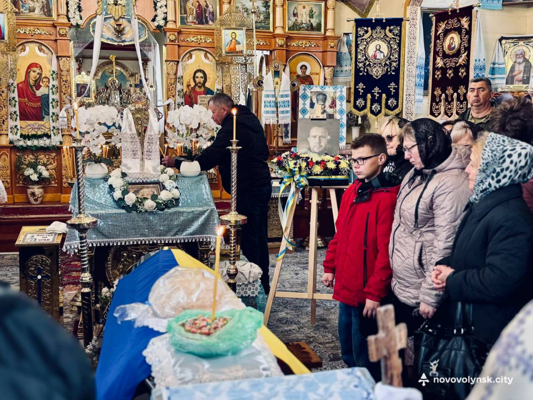 Експертиза ДНК підтвердила найстрашніше: на Волині попрощались з Героєм Романом Красюковим