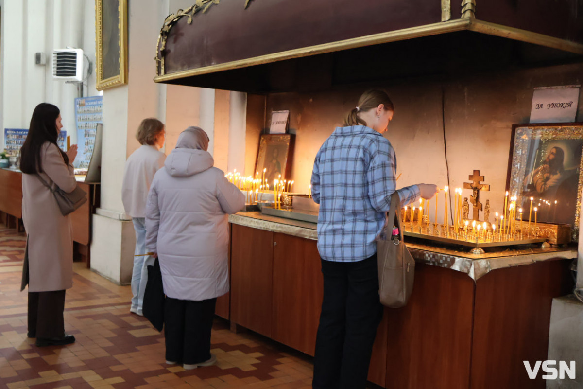 Батьківські суботи під час війни: як молитися за безвісти зниклих та чому церква проти обідів на цвинтарі