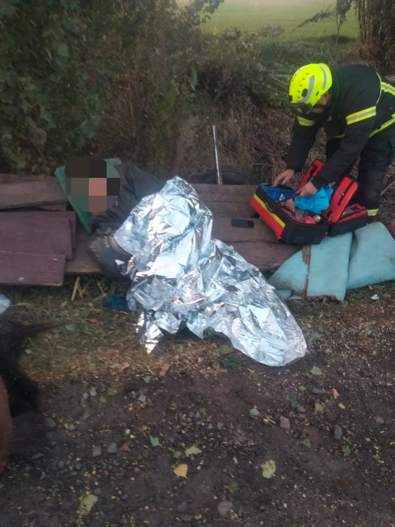 На Волині автомобіль в’їхав у гужовий транспорт, постраждав чоловік