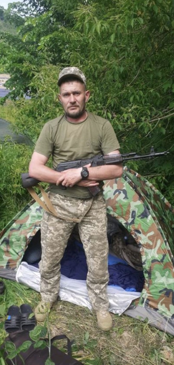 На пакеті з тілом був напис з його особистими даними: загиблий Герой з Волині Анатолій Янчук вісім місяців вважався зниклим безвісти