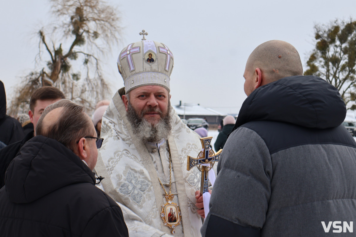 Як у Луцьку освячували воду на річці Стир. Фоторепортаж