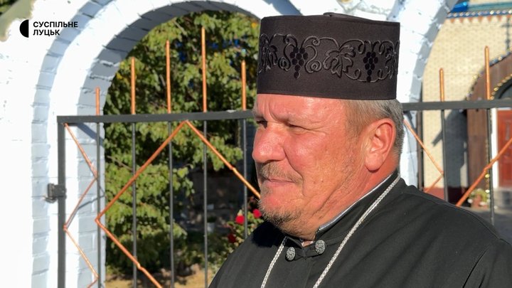 Чоловіки – на фронті, жінки – за трактори: як живе село на Волині