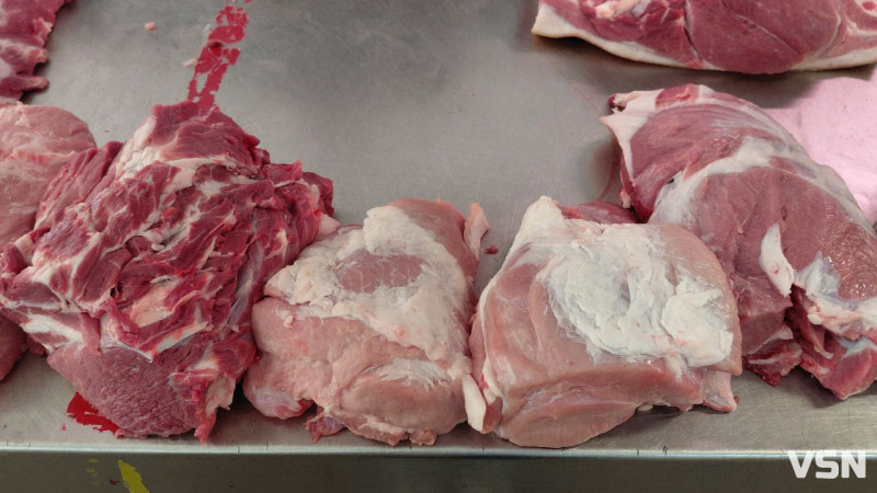 Скільки коштує м'ясо та сало на ринку у Луцьку