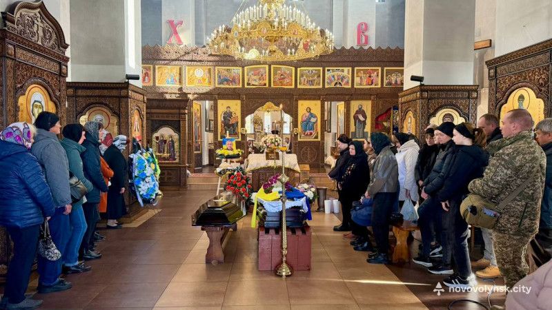 На Волині поховали 40-річного військовослужбовця Нацгвардії Миколу Клеця