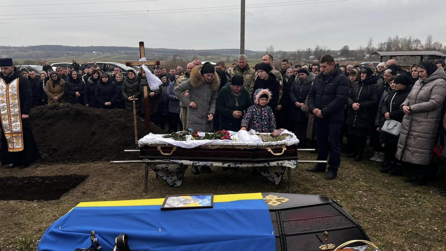 Трагічна річниця вторгнення: на  Волині попрощалися із Героєм, який помер під час несення військової служби, Богданом Шведюком