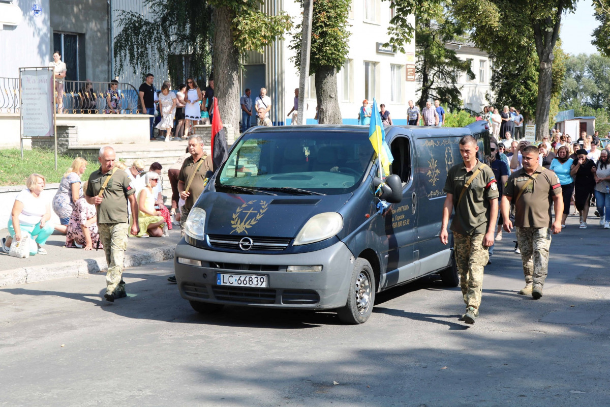 Навіки 25-річний: на Волині попрощались з Героєм Ігорем Зихорю