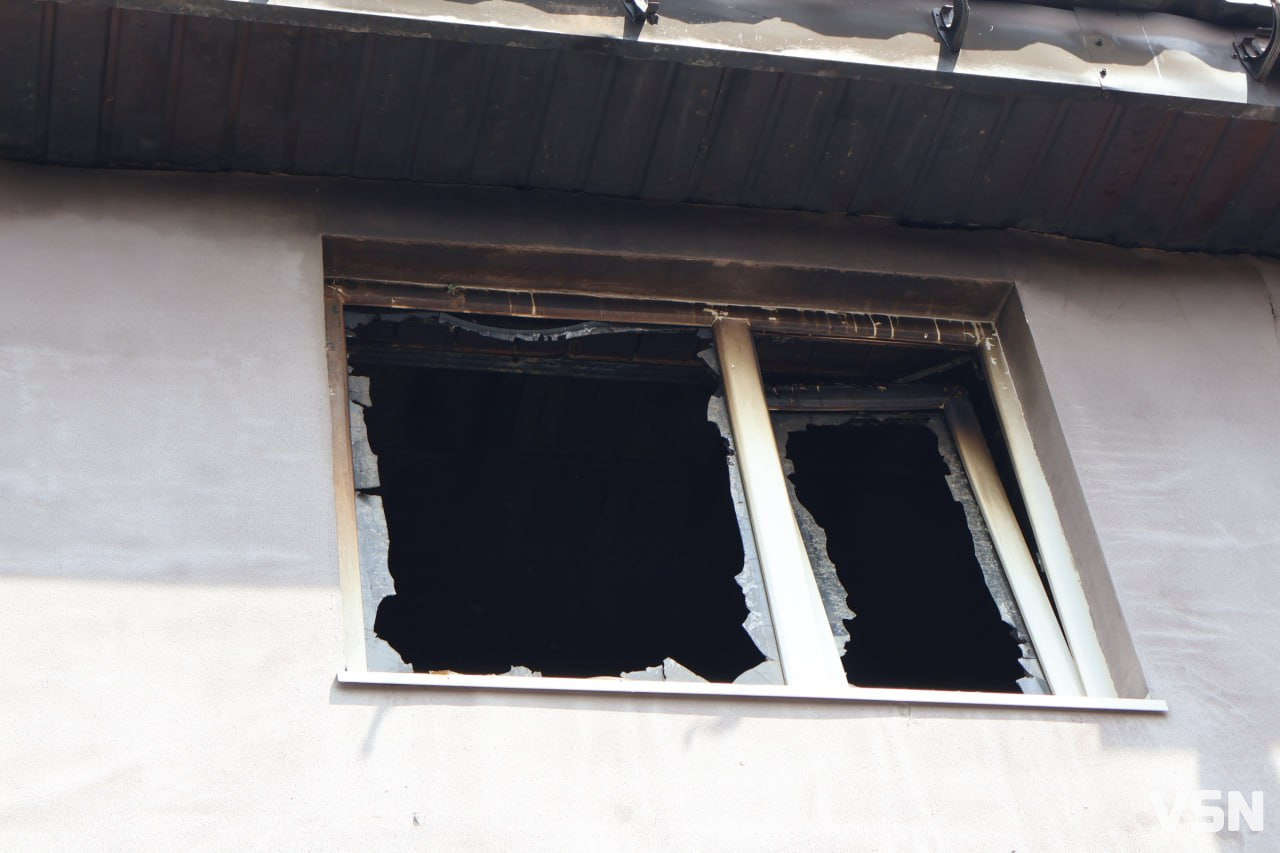 Внаслідок вибуху зруйновано 16 гаражів і пошкоджено щонайменше 5 автомобілів: репортаж з епіцентру ворожої атаки на Луцьк