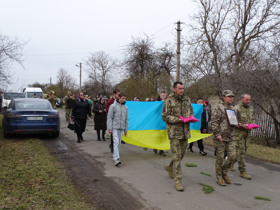 Ворожий дрон обірвав життя: на Волині попрощалися з Героєм Сергієм Панасюком