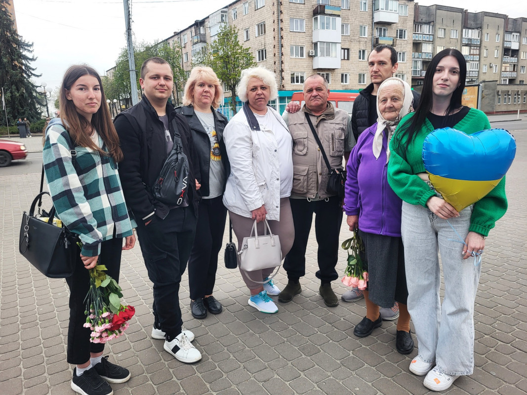 Після півтора року полону додому повернувся Герой з Волині Максим Муха