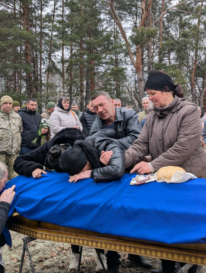Майже два роки вважався зниклим безвісти: на Волині попрощалися з молодим захисником Дмитром Шудрою