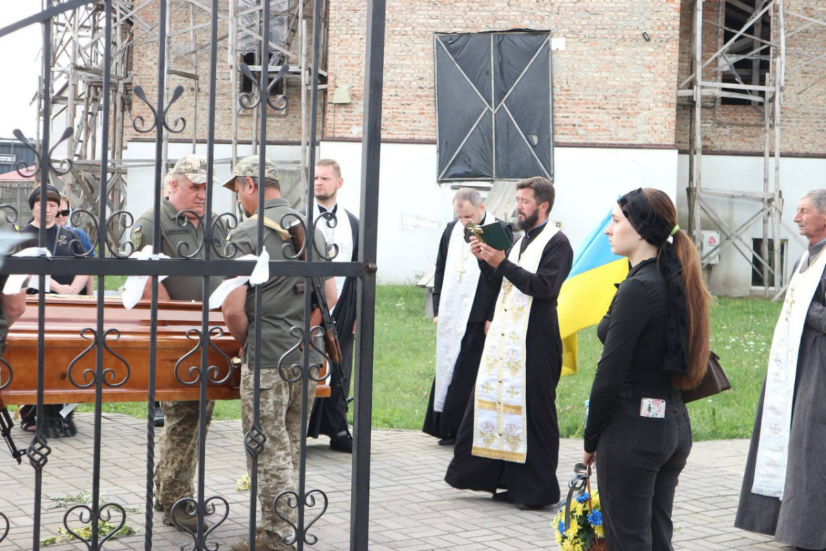 На Волині провели в останню путь захисника Володимира Соняка