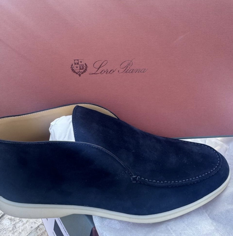 На «Устилузі» затримали українку, яка контрабандою везла брендові речі вартістю 300 тисяч