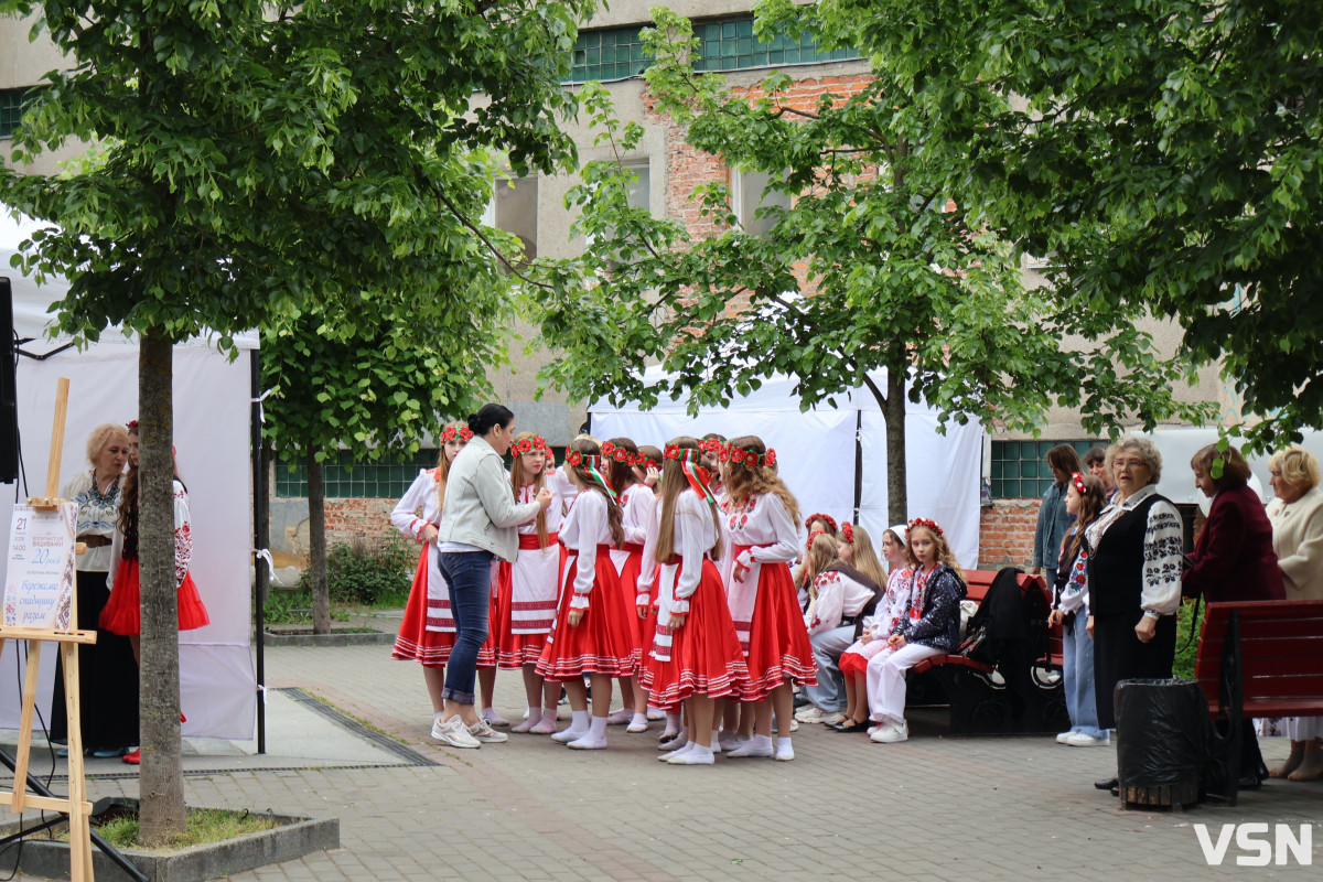 Луцьк у вишиванках. Фоторепортаж