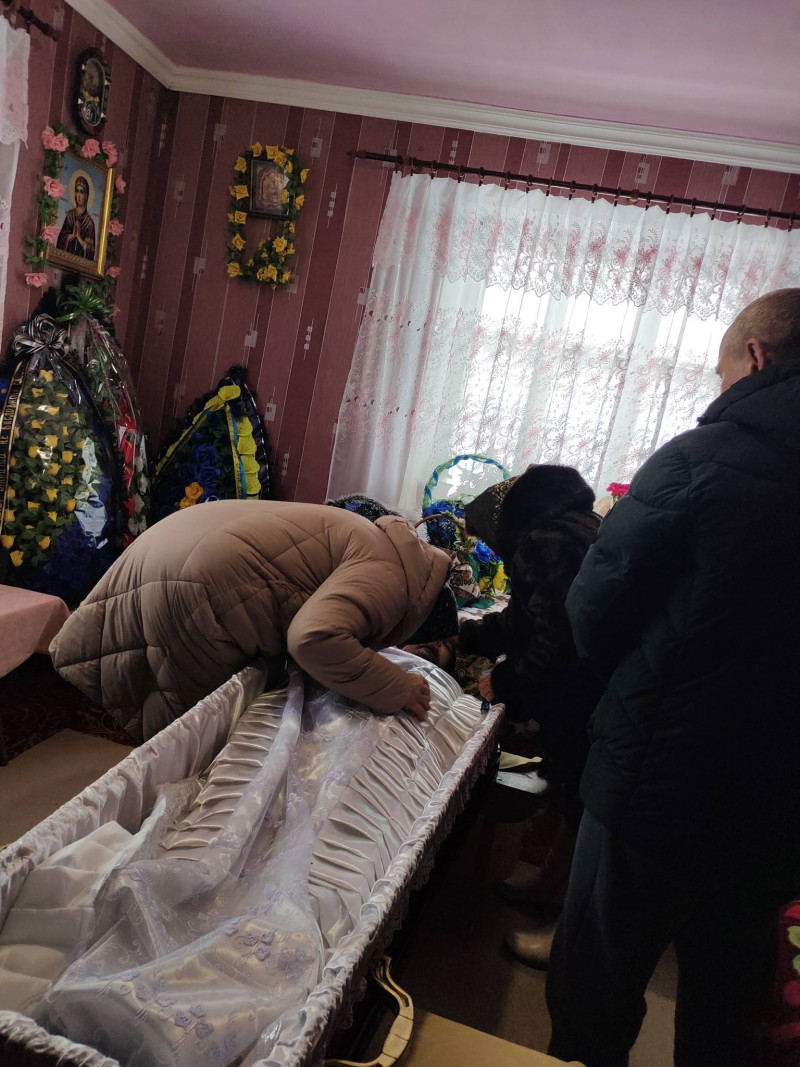 На Волині в останню дорогу провели полеглого воїна Руслана Гурича