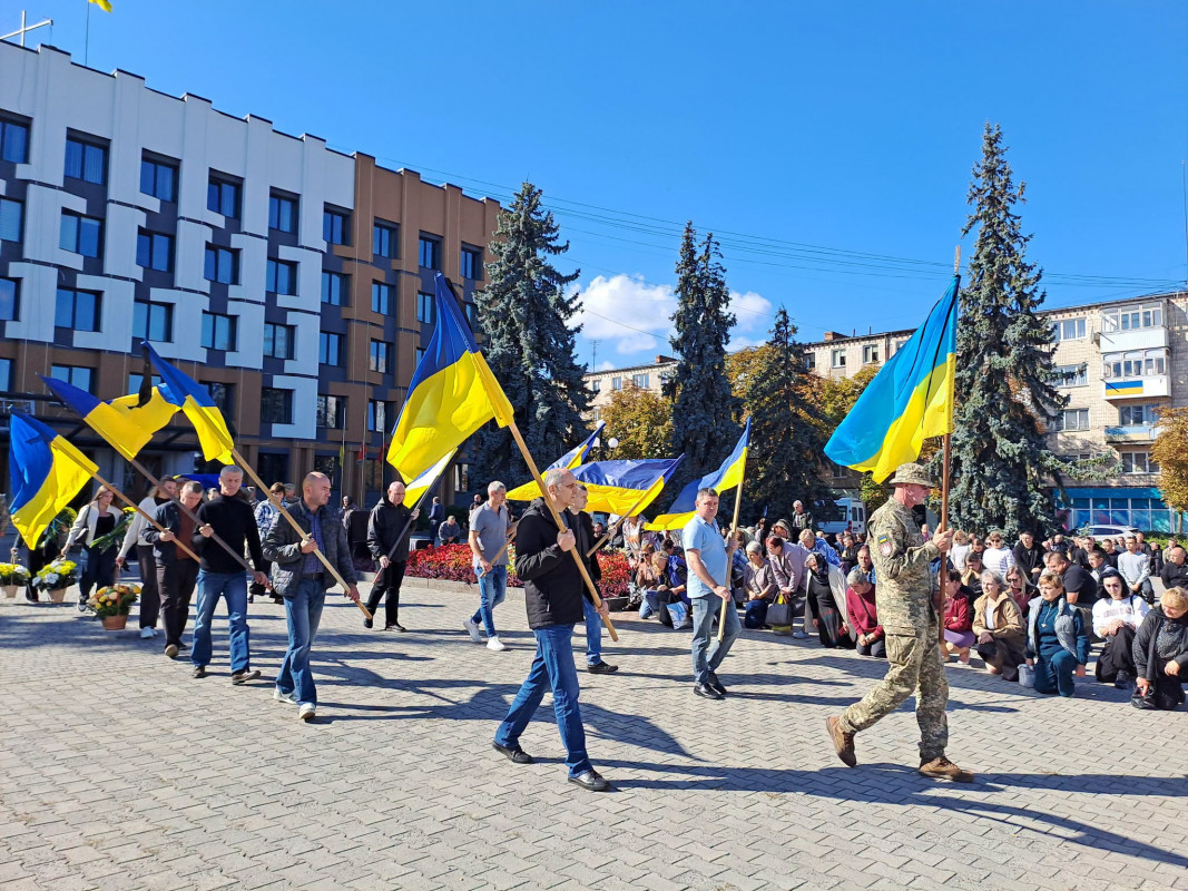 Йому назавжди 37: на Волині попрощалися із полеглим захисником Дмитром Бондаруком