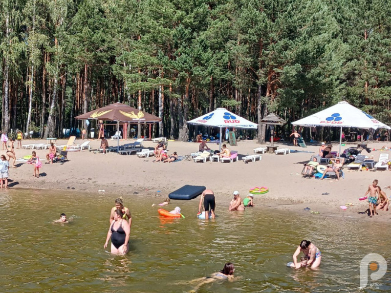 Озеро Пісочне на Волині: відпочинок, розваги та ціни 2025 року