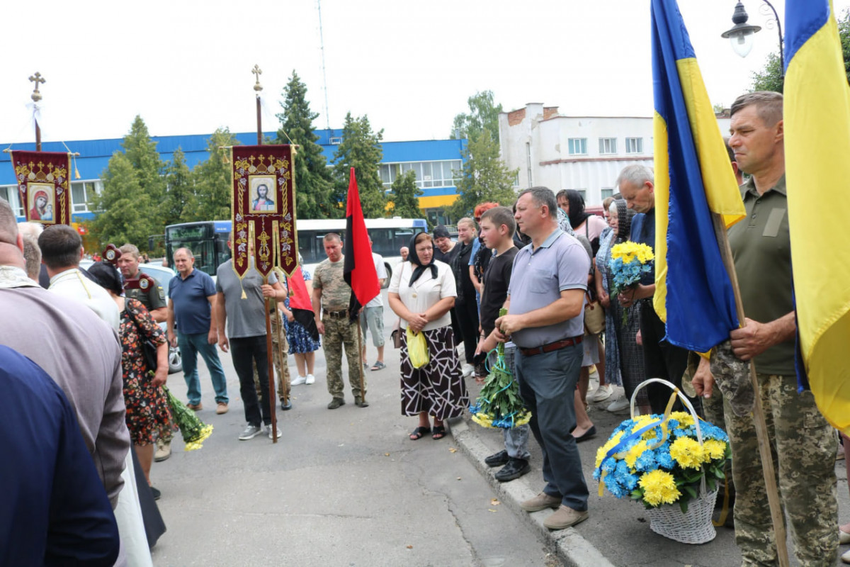 На Волині попрощалися з 28-річним захисником Павлом Шамрилом