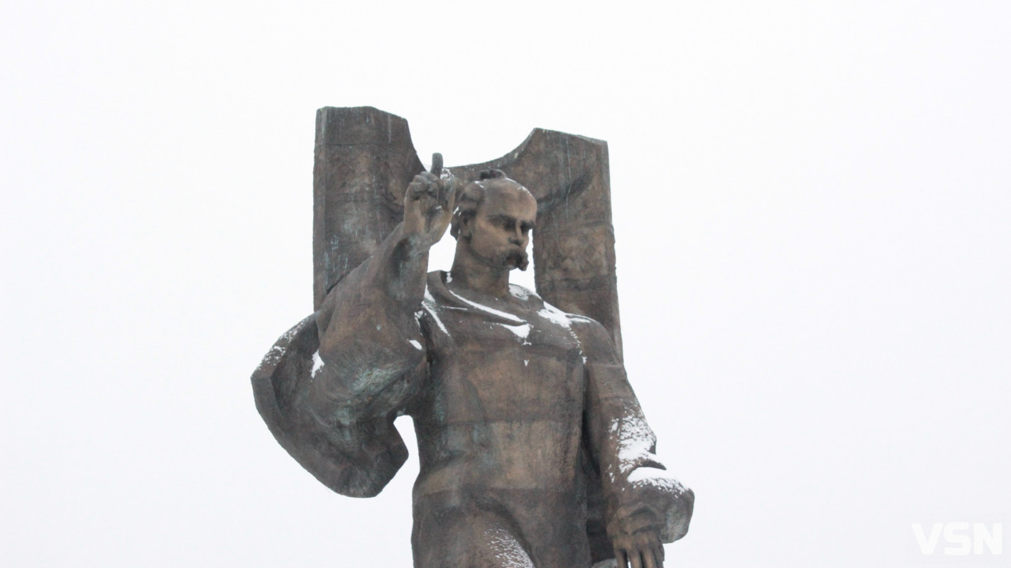 Ковель після снігопадів: фоторепортаж із засніженого міста