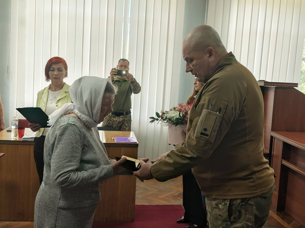 У громаді на Волині посмертні ордени «За мужність» вручили родинам загиблих воїнів