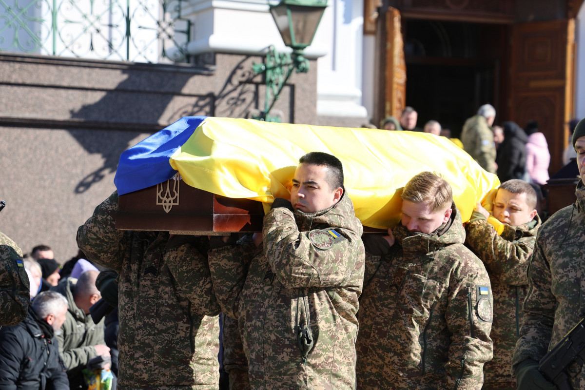 Загинули від російського агресора: у Луцьку провели в останню дорогу двох Героїв – Владислава Петрука та Андрія Серганчука