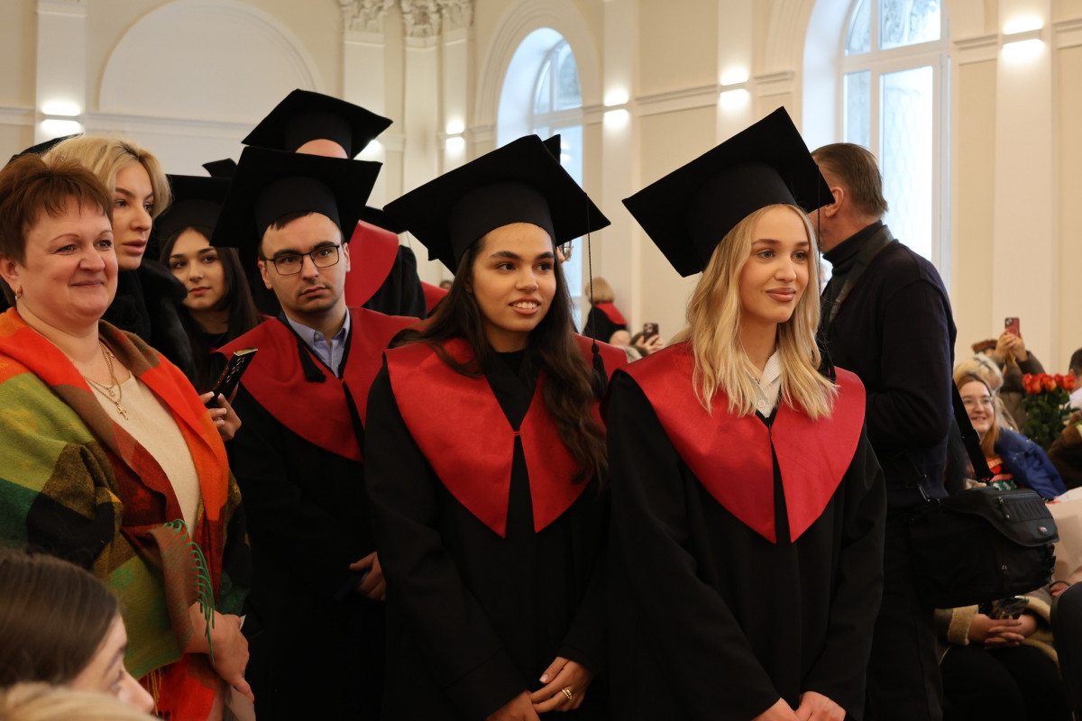 У волинському виші урочисто вручили дипломи магістрів 40 військовослужбовцям і ветеранам