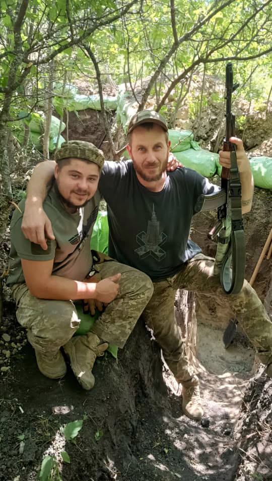 Від роботи з деревом до боїв на фронті: історія прикордонника з Волині, який разом із братом став на захист України