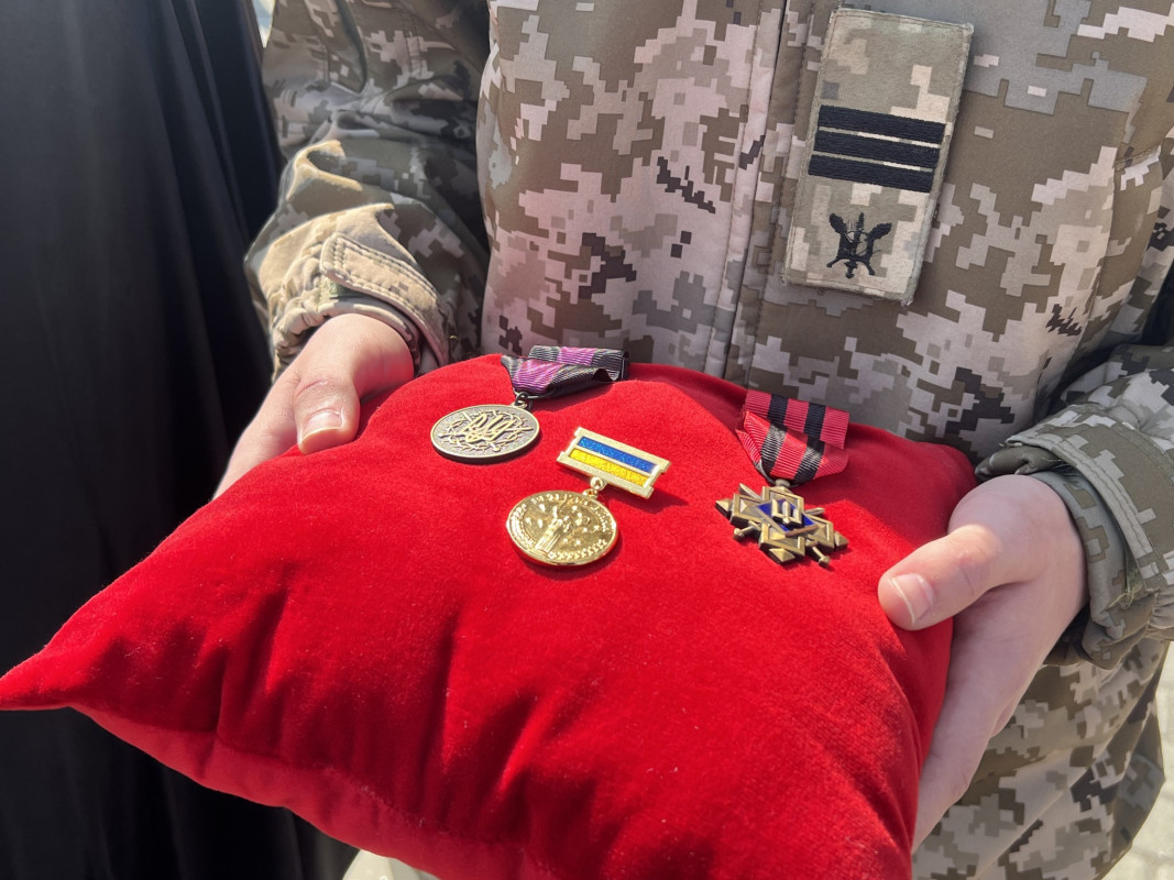 Ковелі у жалобі: громада провела в останню дорогу Героїв — Бориса Нестерука та Олександра Кратюка