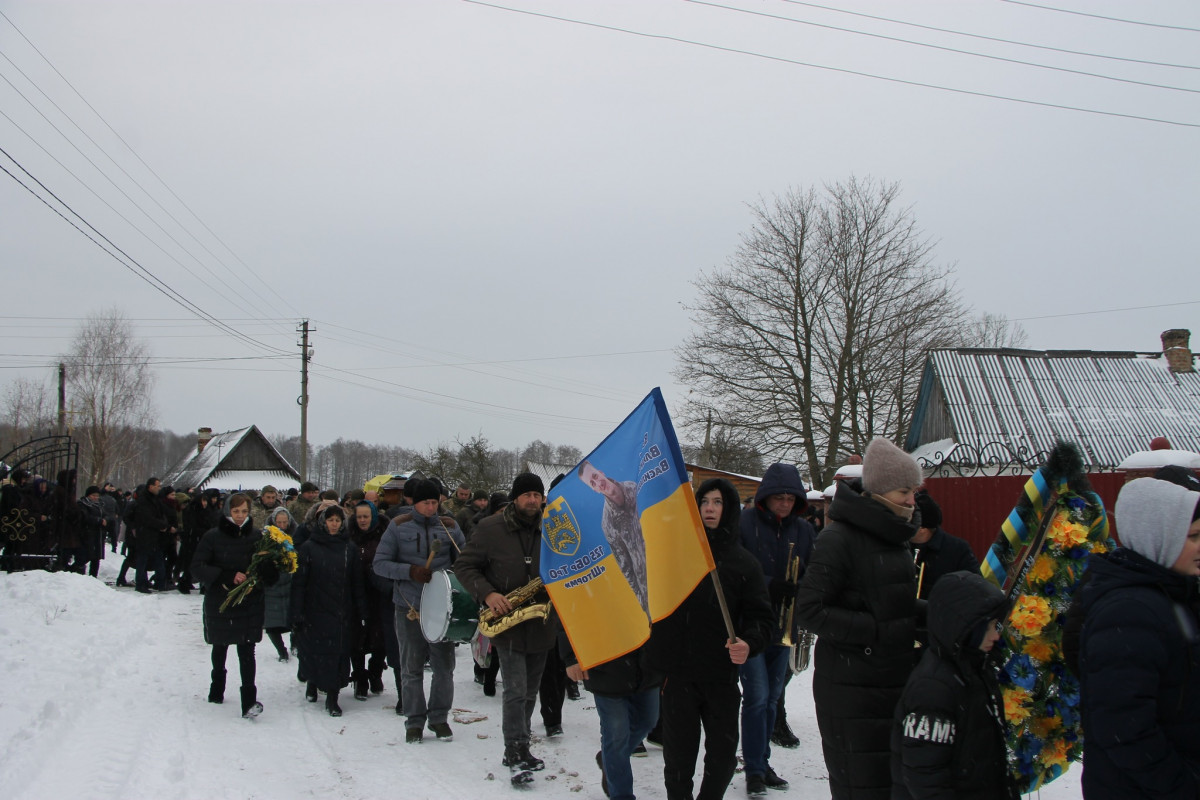 Загинув ще влітку: на Волині все село прийшло на поховання 25-річного Героя Владислава Величка