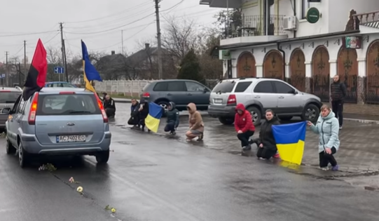 Пішов на фронт заради брата і Батьківщини: на Волині попрощалися з Героєм Олександром Шумом