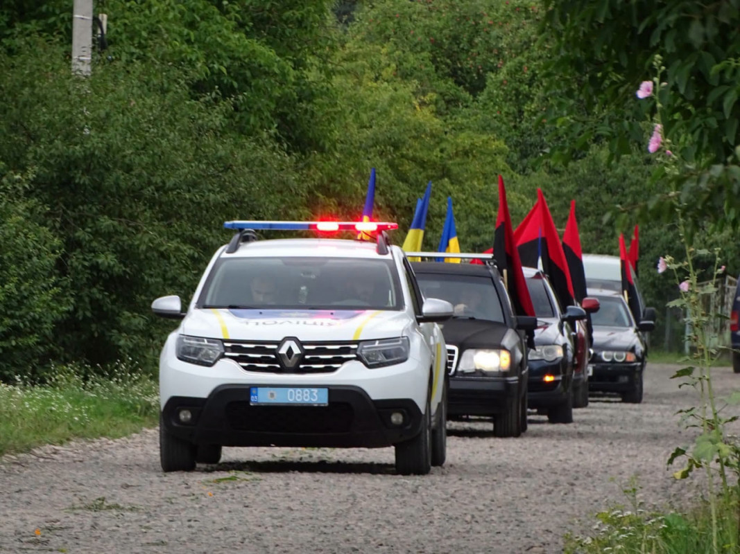 На Волині попрощалися з 43-річним військовослужбовцем Сергієм Остапуком