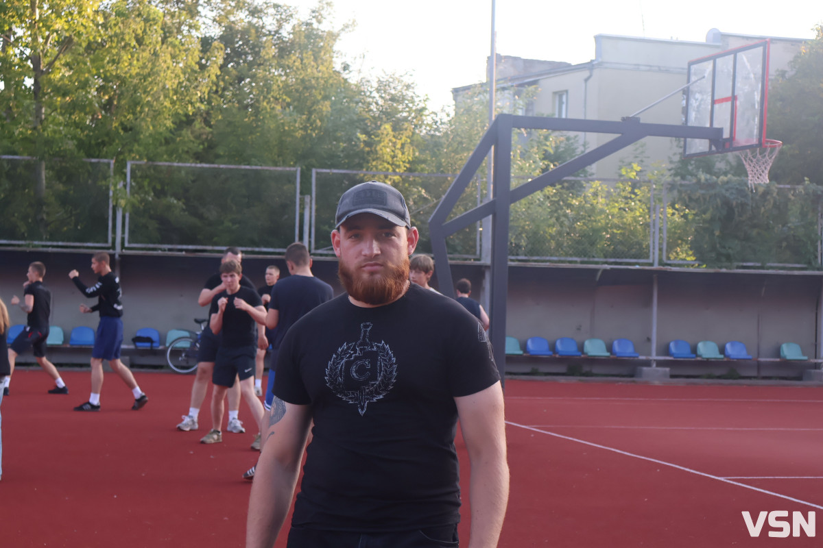 Майстер спорту з ММА Андрій Гуславський провів безкоштовне відкрите тренування у Луцьку. Фото