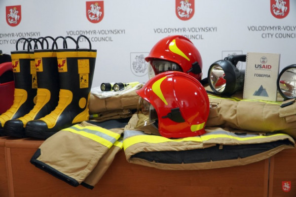 Володимирські рятувальники отримали обладнання на пів мільйона гривень
