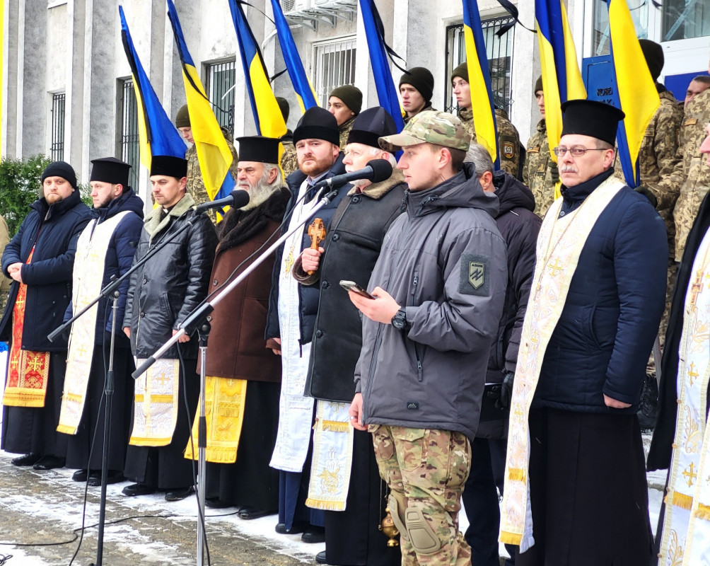 Чорний день: у громаді на Волині попрощалися відразу із трьома Героями