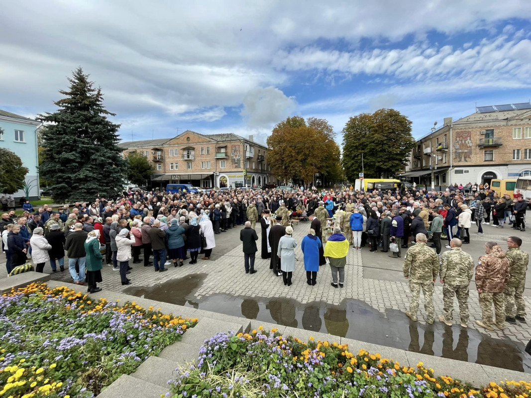 Чорний день у громаді: на Волині попрощалися з Героями Іваном Вознюком і Андрієм Вовком, які загинули в один день