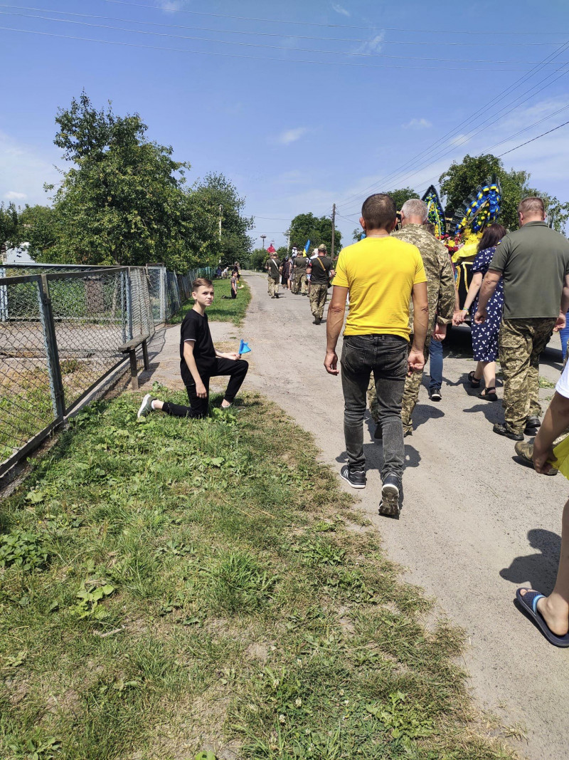 Двоє діток залишилися без батька: на Волині попрощалися з Героєм Володимиром Сіліком